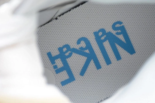 BLAZER NIKE WHITE MID BV0072-100 SACAI X 0813